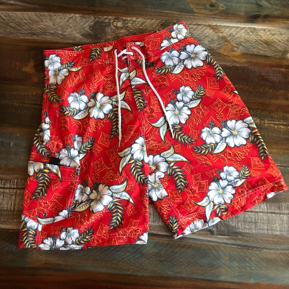 NWOT- Men’s Board Shorts
